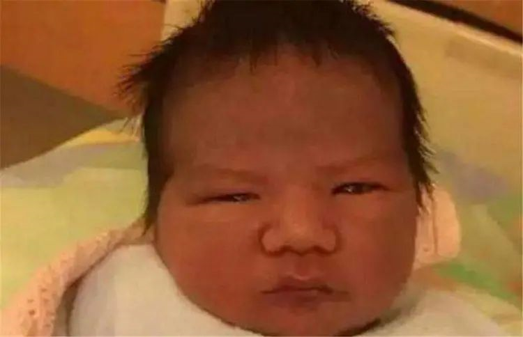 懷疑孩子非親生，夫妻偷做親子鑒定，竟是正規(guī)醫(yī)院新生兒被抱錯？